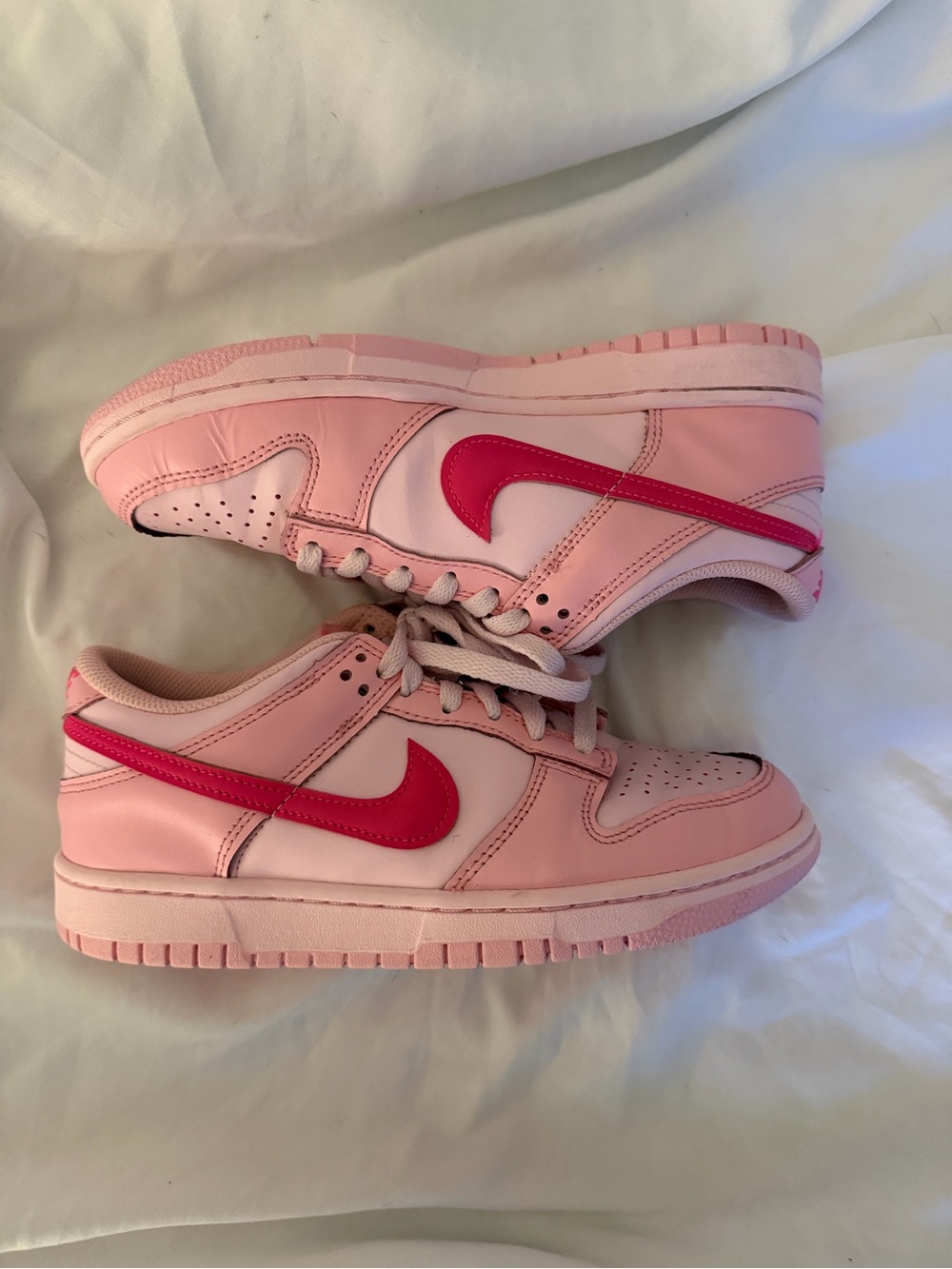 Triple pink nike dunks